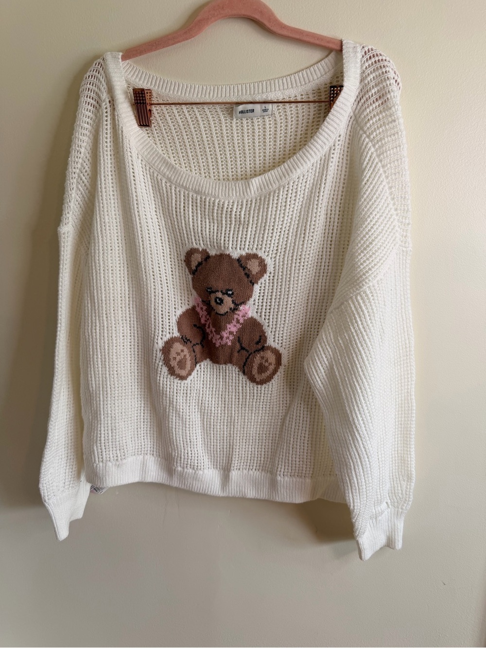 Hollister White Scoop Neck Teddy Bear Knit Sweater